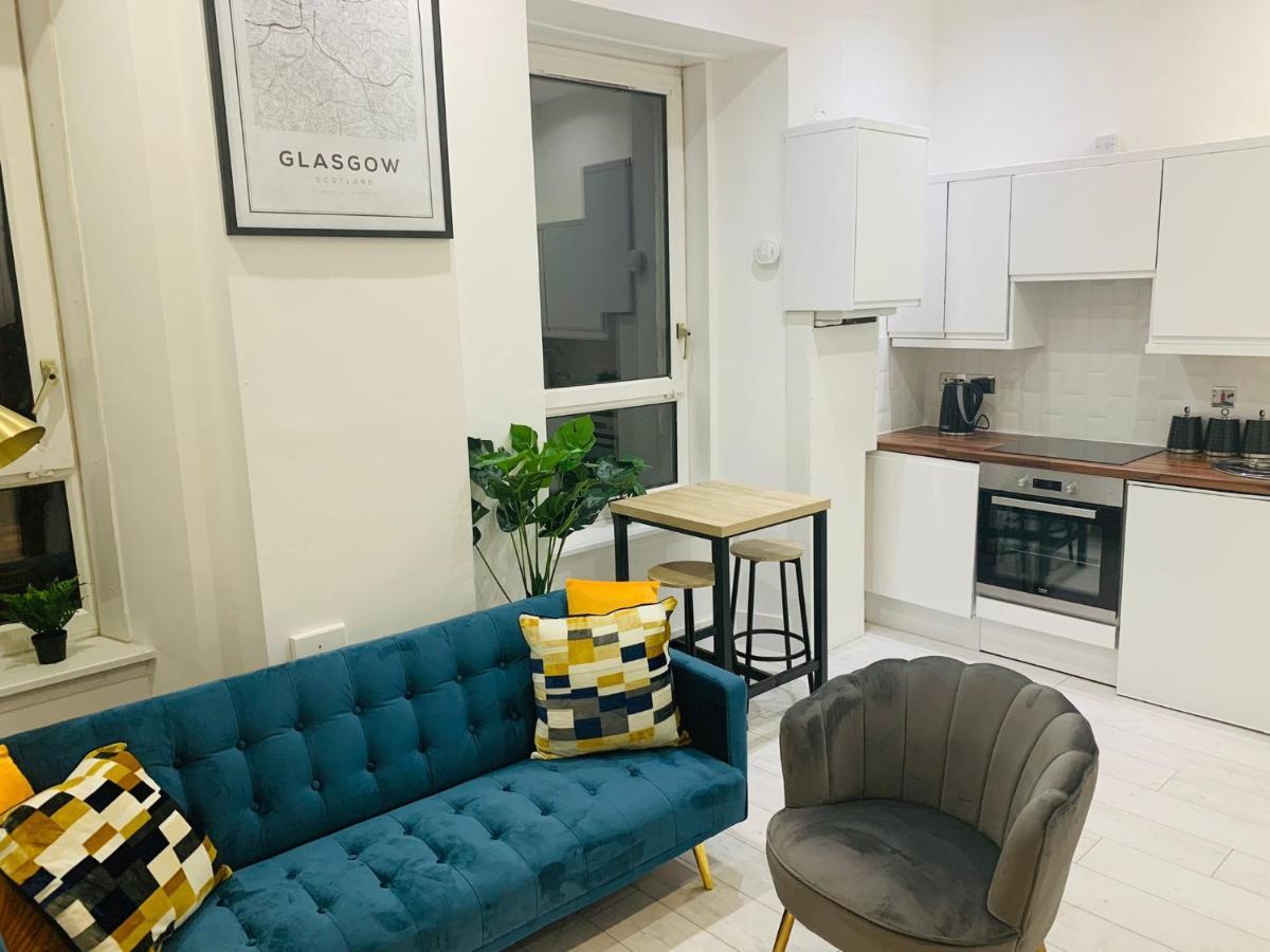 Cheerful 2 Bedroom Homely Apartment, Sleeps 6 Guest Comfy, 3X Double Bed, Parking, Free Wifi, Suitable For Business, Leisure Guest,Glasgow, Glasgow West End, Near City Centre Buitenkant foto