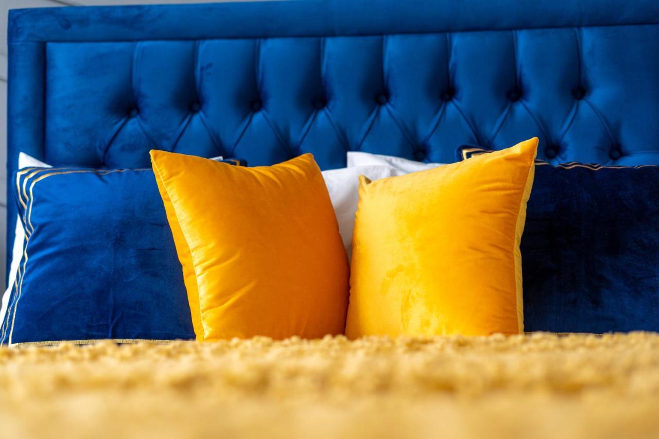 Cheerful 2 Bedroom Homely Apartment, Sleeps 6 Guest Comfy, 3X Double Bed, Parking, Free Wifi, Suitable For Business, Leisure Guest,Glasgow, Glasgow West End, Near City Centre Buitenkant foto